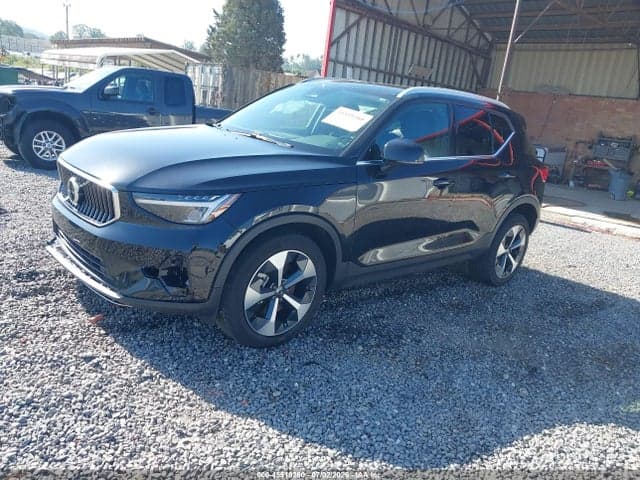 2025 VOLVO XC40 B5 CORE BRIGHT THEME 2