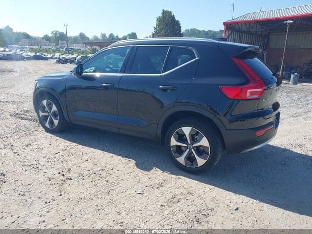 2025 VOLVO XC40 B5 CORE BRIGHT THEME 3