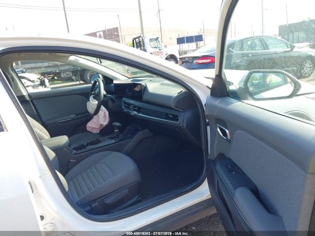 2025 KIA K4 EX 5