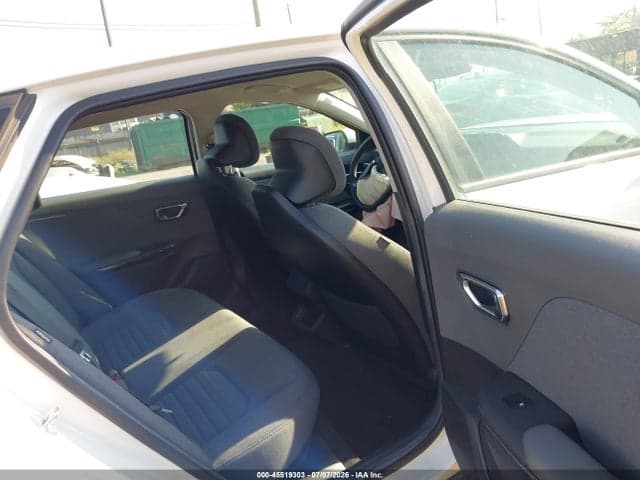 2025 KIA K4 EX 8