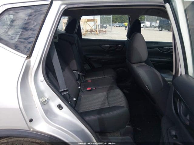 2019 NISSAN ROGUE S 8