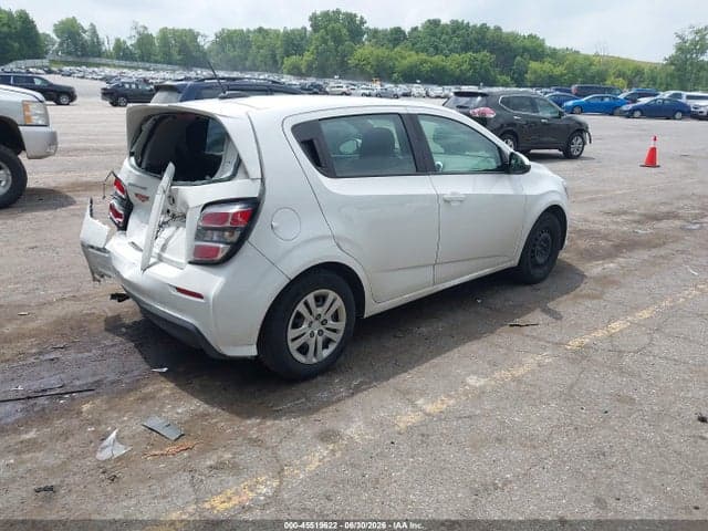 2017 CHEVROLET SONIC LT AUTO 4