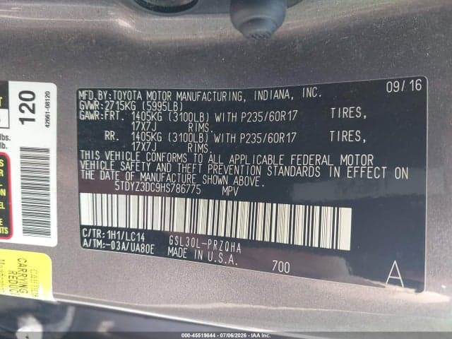 2017 TOYOTA SIENNA XLE PREMIUM 8 PASSENGER 9
