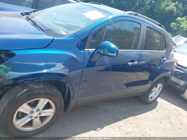 2020 CHEVROLET TRAX AWD LT 11