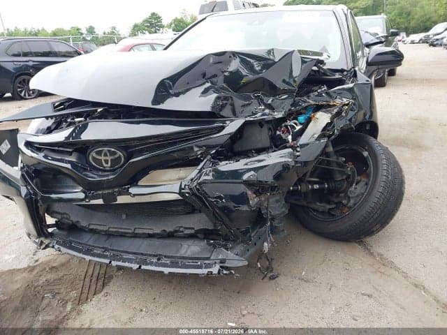 2019 TOYOTA CAMRY SE 6