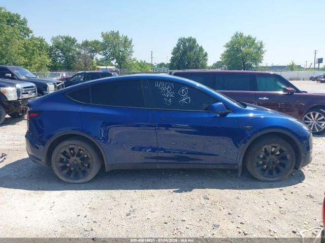 2024 TESLA MODEL Y LONG RANGE DUAL MOTOR ALL-WHEEL DRIVE 12