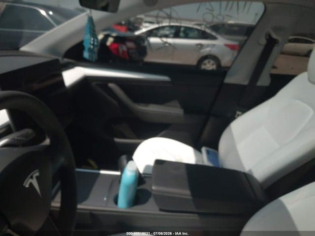 2024 TESLA MODEL Y LONG RANGE DUAL MOTOR ALL-WHEEL DRIVE 17