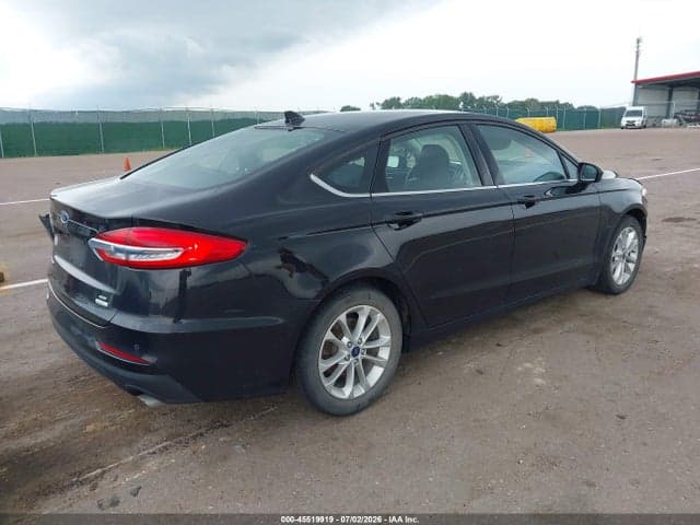 2019 FORD FUSION SE 4