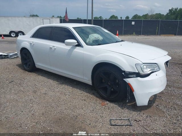 2019 CHRYSLER 300 TOURING 1