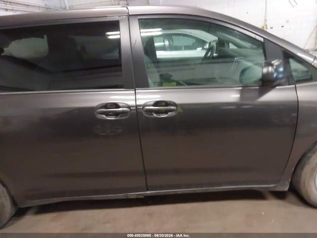 2017 TOYOTA SIENNA L 7 PASSENGER 13
