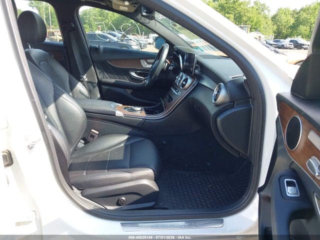 2020 MERCEDES-BENZ C 300 4MATIC 5