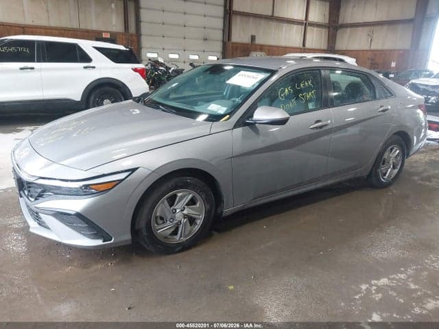 2025 HYUNDAI ELANTRA SE 2