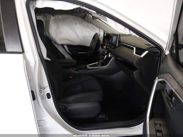2021 TOYOTA RAV4 LE 5