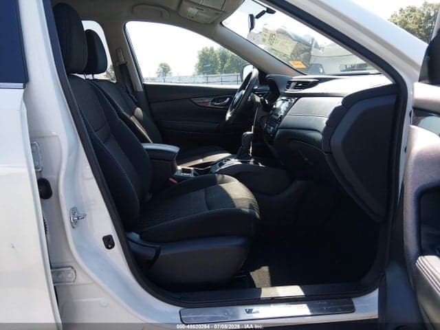 2017 NISSAN ROGUE SV 5