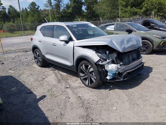 2025 VOLVO XC40 B5 PLUS BRIGHT THEME - 1