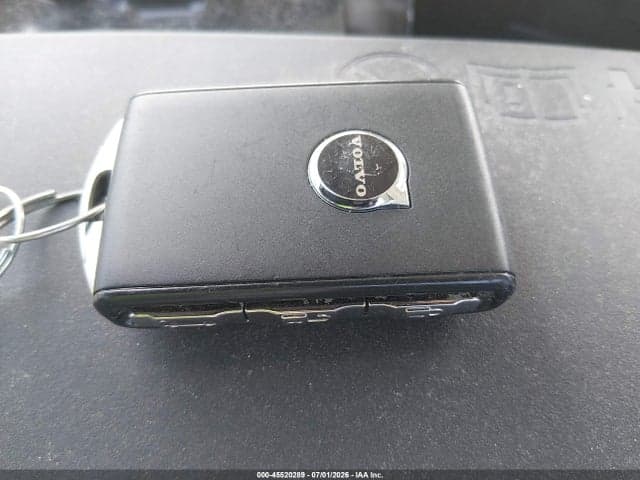 2025 VOLVO XC40 B5 PLUS BRIGHT THEME 11