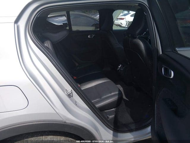 2025 VOLVO XC40 B5 PLUS BRIGHT THEME 8