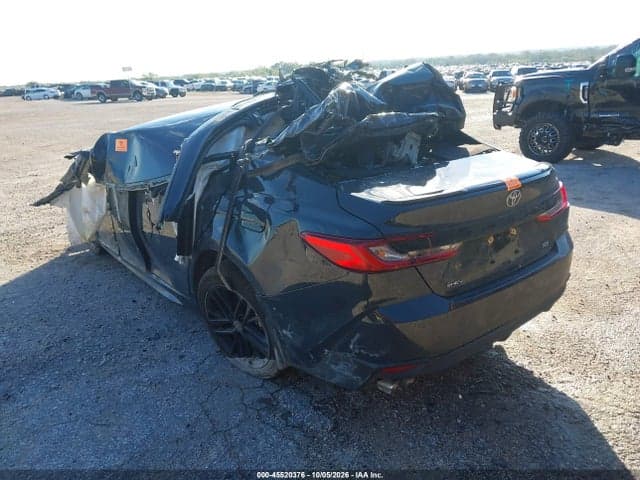 2026 TOYOTA CAMRY SE 3