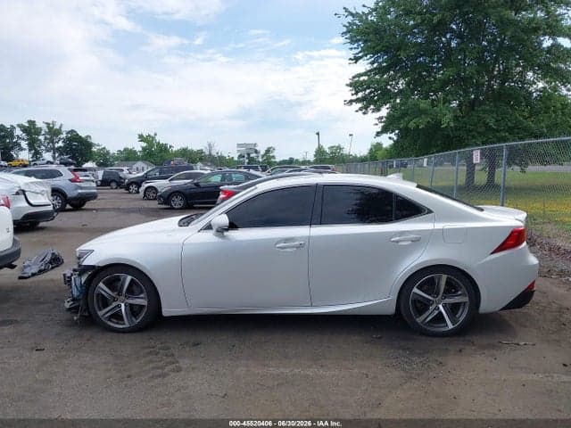 2018 LEXUS IS 300 14