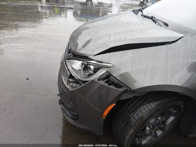 2019 CHRYSLER PACIFICA TOURING L 17