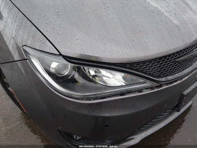 2019 CHRYSLER PACIFICA TOURING L 18
