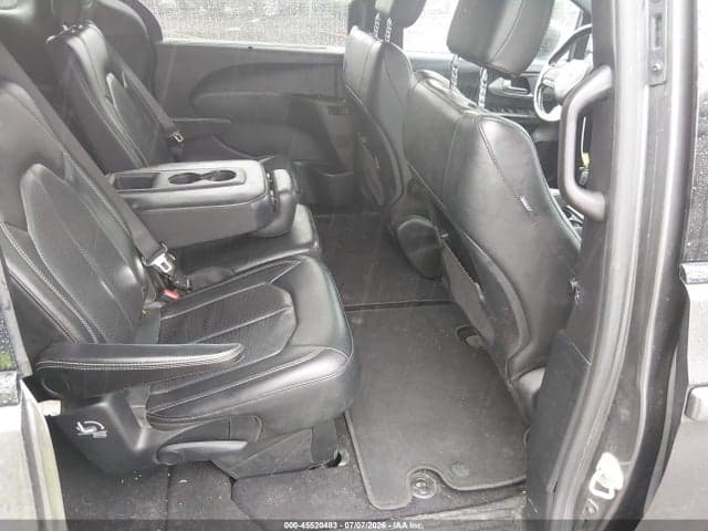 2019 CHRYSLER PACIFICA TOURING L 8