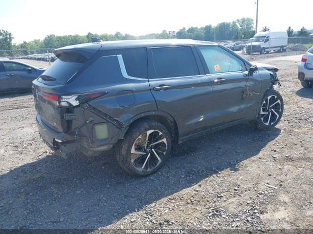 2024 MITSUBISHI OUTLANDER 4