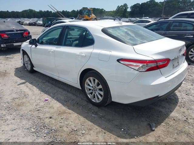 2019 TOYOTA CAMRY LE 3
