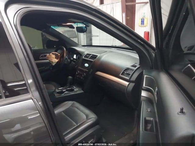 2017 FORD EXPLORER XLT 5
