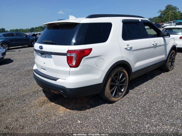 2017 FORD EXPLORER XLT 4