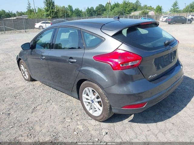 2017 FORD FOCUS SE 3