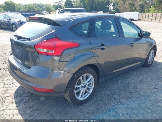 2017 FORD FOCUS SE 4