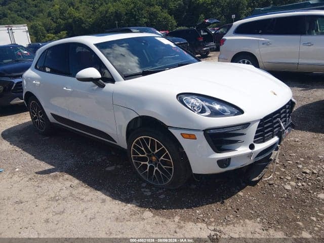 2018 PORSCHE MACAN 1