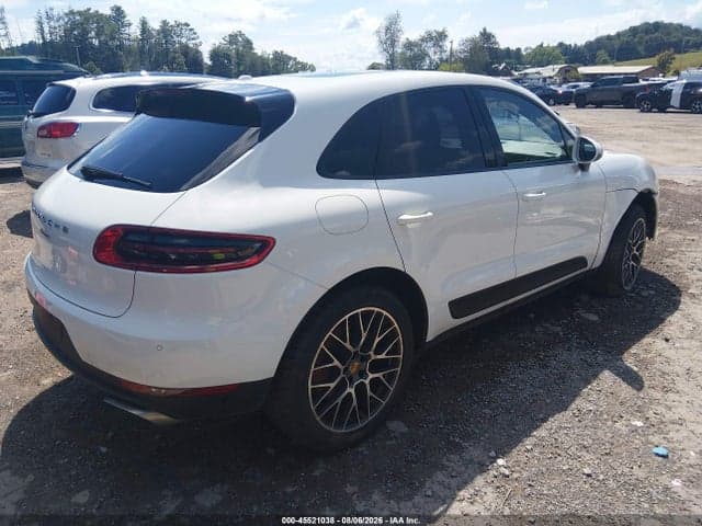 2018 PORSCHE MACAN 4