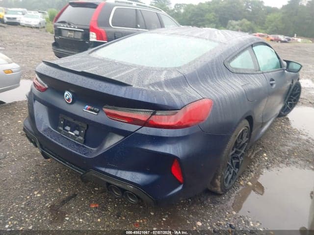 2023 BMW M8 COMPETITION 4