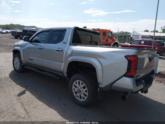 2024 TOYOTA TACOMA SR5 3