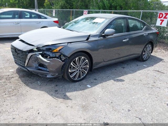 2025 NISSAN ALTIMA SL FWD 2