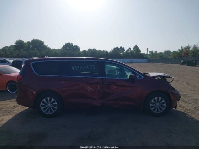 2017 CHRYSLER PACIFICA TOURING 13