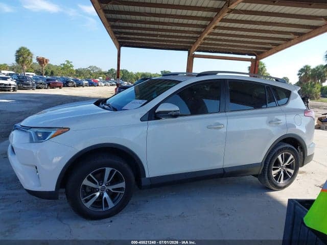 2018 TOYOTA RAV4 XLE 14