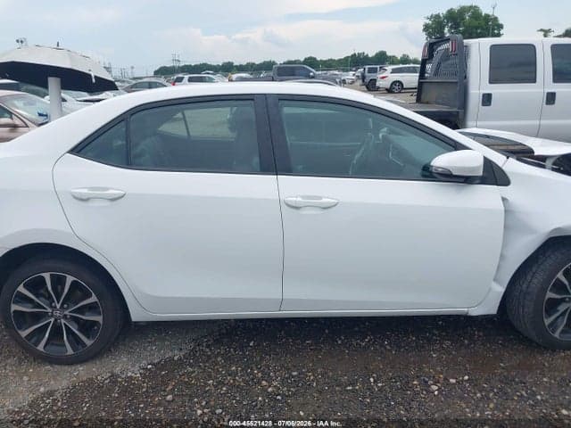 2017 TOYOTA COROLLA SE 14