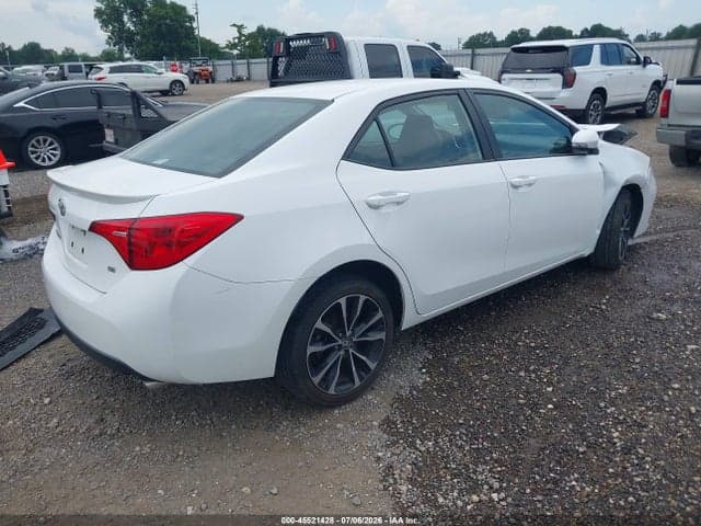 2017 TOYOTA COROLLA SE 4