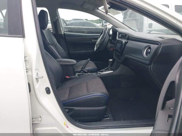2017 TOYOTA COROLLA SE 5
