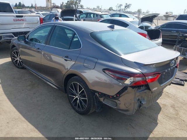 2022 TOYOTA CAMRY SE 3