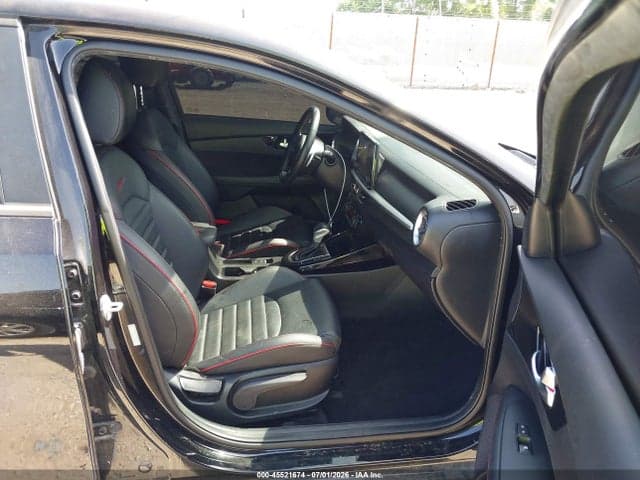 2022 KIA FORTE GT 5