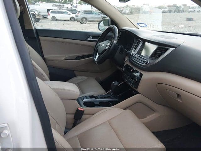 2017 HYUNDAI TUCSON LIMITED 5