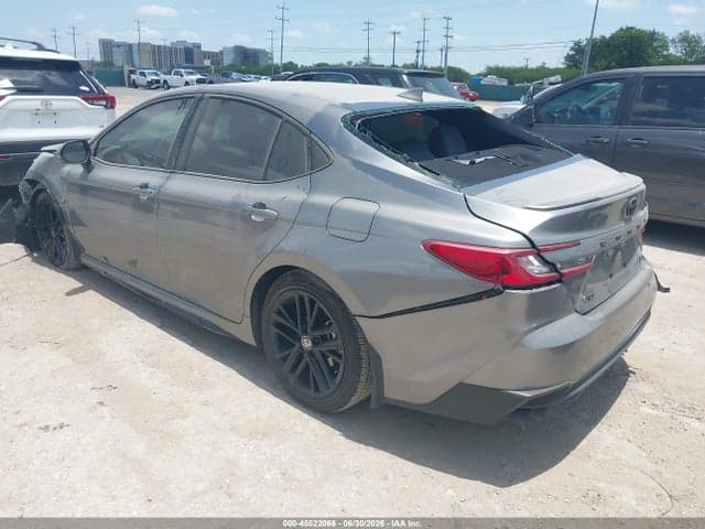 2025 TOYOTA CAMRY SE 3