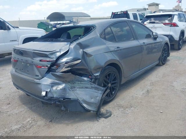 2025 TOYOTA CAMRY SE 4