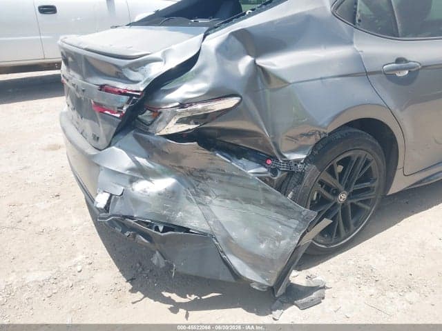 2025 TOYOTA CAMRY SE 6