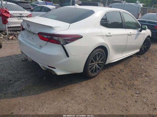 2021 TOYOTA CAMRY SE AWD 4