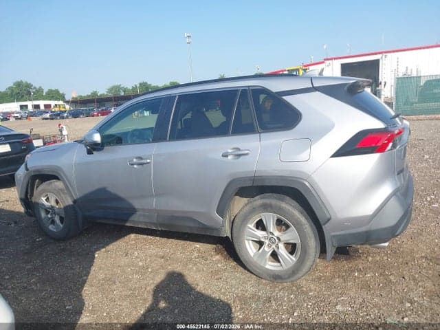 2020 TOYOTA RAV4 XLE 14